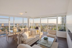 906-112 13th Street E North Vancouver, BC V7L 0E4