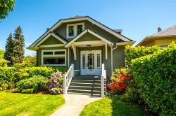 3908 Blenheim Street  Vancouver, BC V6L 2Y7