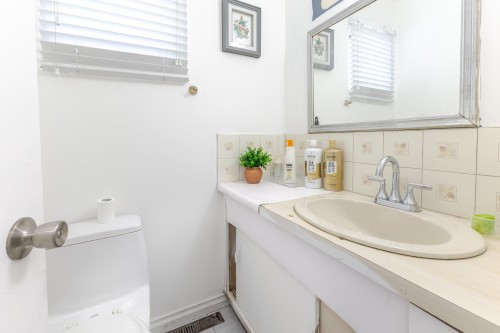 11480 Granville Avenue, Richmond, BC 