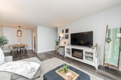 211-236 2nd Street W North Vancouver, BC V7M 1C6