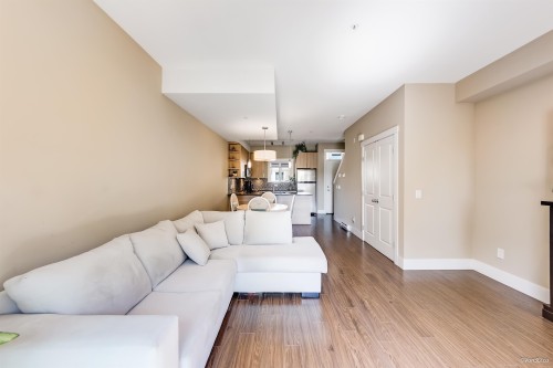 216-7168 Stride Avenue, Burnaby, BC 