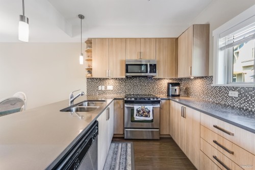 216-7168 Stride Avenue, Burnaby, BC 