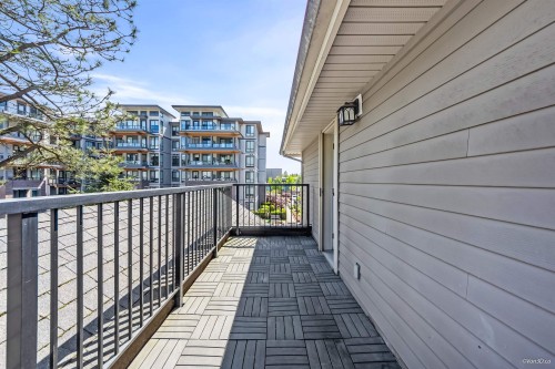 216-7168 Stride Avenue, Burnaby, BC 