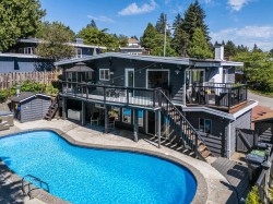348 Seaforth Crescent  Coquitlam, BC V3K 2M4