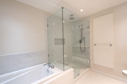 306-3873 Cates Landing Way, North Vancouver, BC 