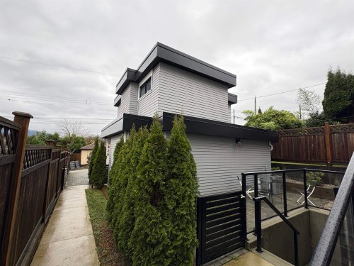 3429 Dundas Street, Vancouver, BC 