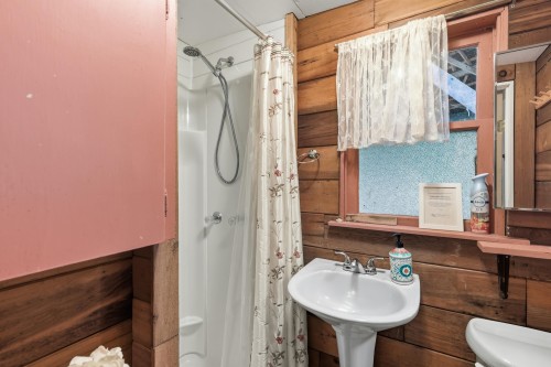 4979 Gonzales Road, Madeira Park, BC 