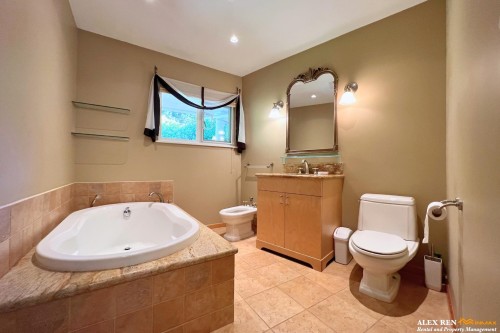 4408 Woodpark Road, West Vancouver, BC 