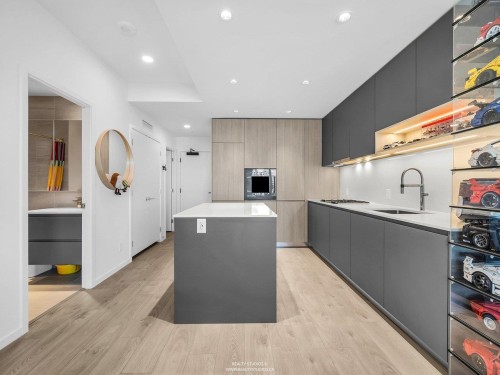 822-6300 Minoru Boulevard, Richmond, BC 