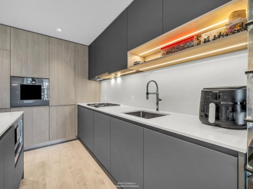 822-6300 Minoru Boulevard, Richmond, BC 