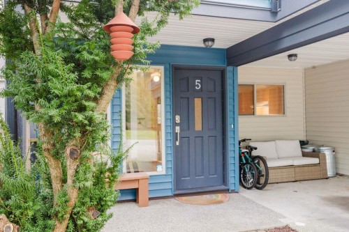 5-623 Farnham Road  Gibsons, BC V0N 1V8