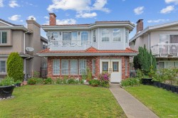2945 Graveley Street E Vancouver, BC V5K 3K2