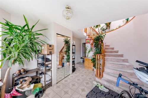 2945 Graveley Street E, Vancouver, BC 