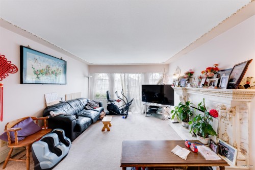 2945 Graveley Street E, Vancouver, BC 