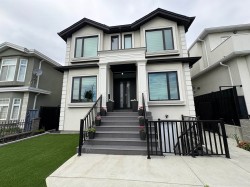 759 57th Avenue E Vancouver, BC V5X 1T3