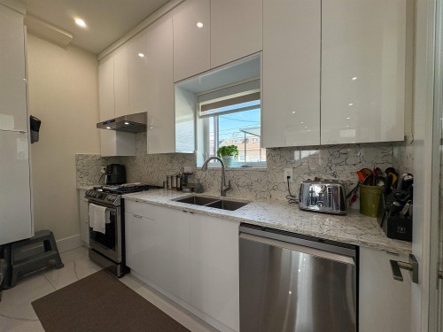 759 57Th Avenue E, Vancouver, BC 