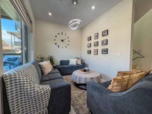759 57Th Avenue E, Vancouver, BC 