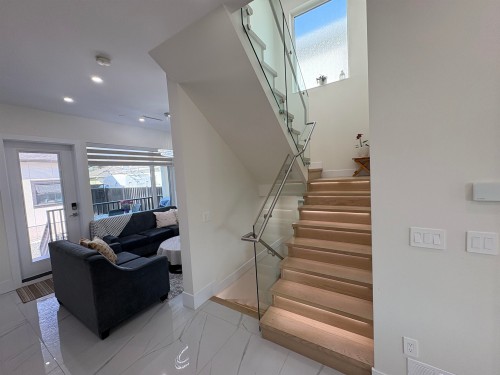 759 57Th Avenue E, Vancouver, BC 