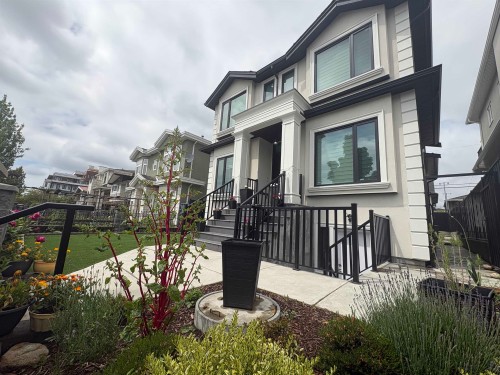759 57Th Avenue E, Vancouver, BC 