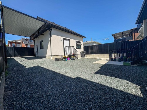 759 57Th Avenue E, Vancouver, BC 
