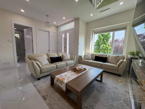759 57Th Avenue E, Vancouver, BC 