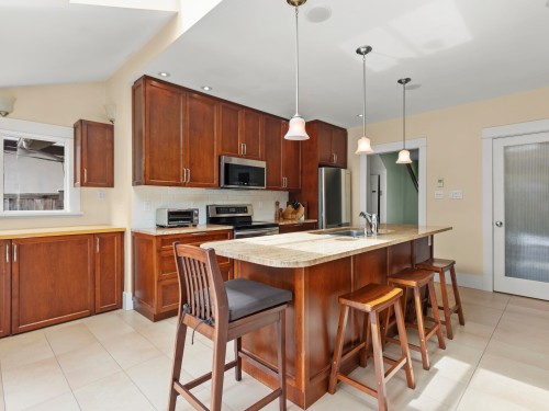 3820 12Th Avenue W, Vancouver, BC 
