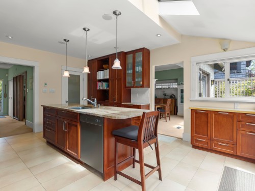 3820 12Th Avenue W, Vancouver, BC 
