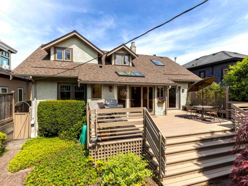 3820 12Th Avenue W, Vancouver, BC 
