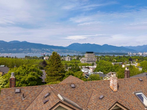 3820 12Th Avenue W, Vancouver, BC 
