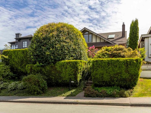 3820 12Th Avenue W, Vancouver, BC 
