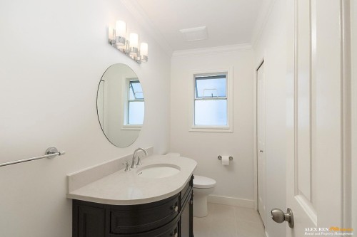 4350 14Th Avenue W, Vancouver, BC 