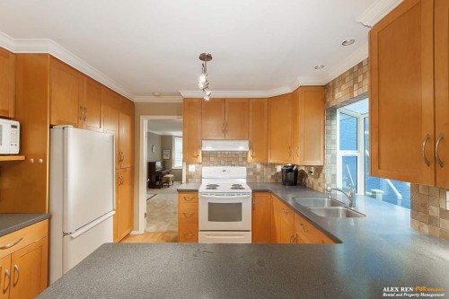 4350 14Th Avenue W, Vancouver, BC 