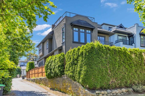 3618 24Th Avenue W, Vancouver, BC 
