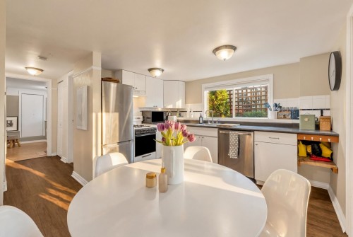 224 13Th Avenue W, Vancouver, BC 