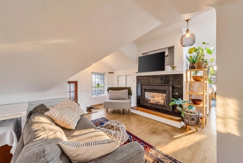 224 13Th Avenue W, Vancouver, BC 