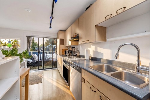 224 13Th Avenue W, Vancouver, BC 