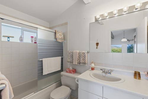 4065 Francis Peninsula Road, Madeira Park, BC 