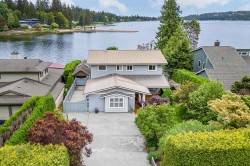 6417 Marmot Road Sechelt, BC V7Z 0L2