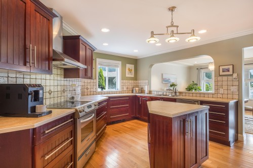 6417 Marmot Road, Sechelt, BC 