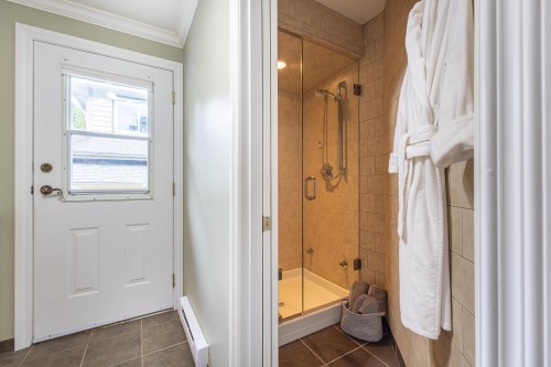 6417 Marmot Road, Sechelt, BC 