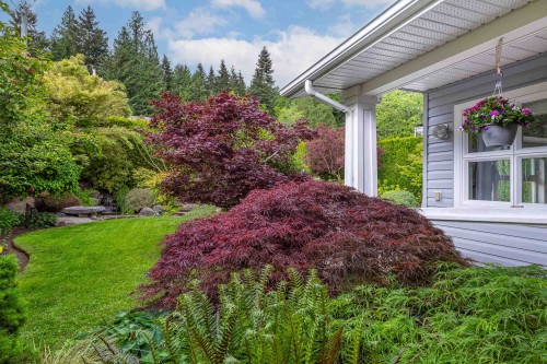 6417 Marmot Road, Sechelt, BC 