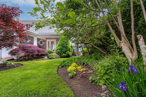 6417 Marmot Road, Sechelt, BC 