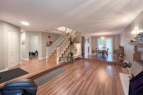 12271 234 Street, Maple Ridge, BC 