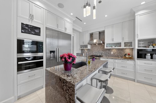 3285 12Th Avenue W, Vancouver, BC 