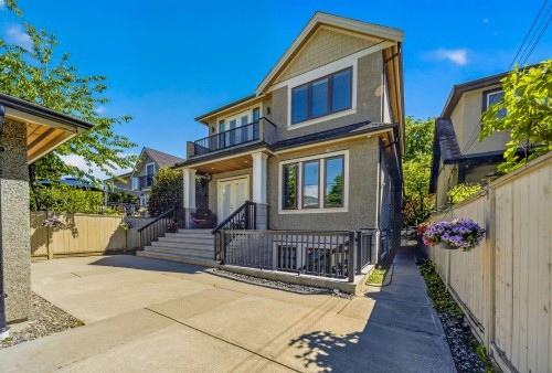 3285 12Th Avenue W, Vancouver, BC 