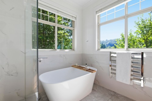 5780 Cranley Drive, West Vancouver, BC 