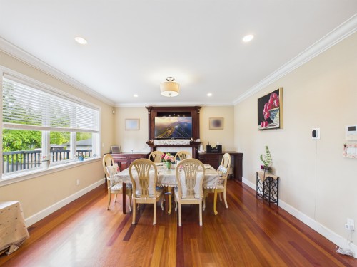 6807 Burns Street, Burnaby, BC 