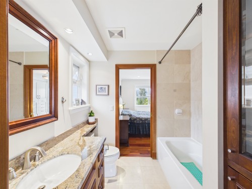 6807 Burns Street, Burnaby, BC 