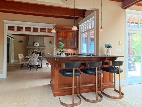 366 Keith Road, West Vancouver, BC 