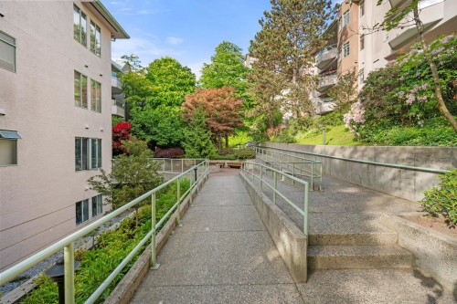 410-6737 Station Hill Court, Burnaby, BC 